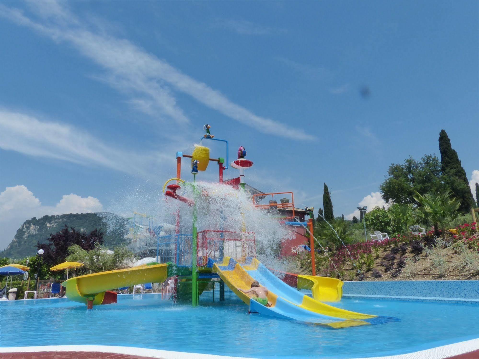 Camping Serenella Bardolino Exterior photo