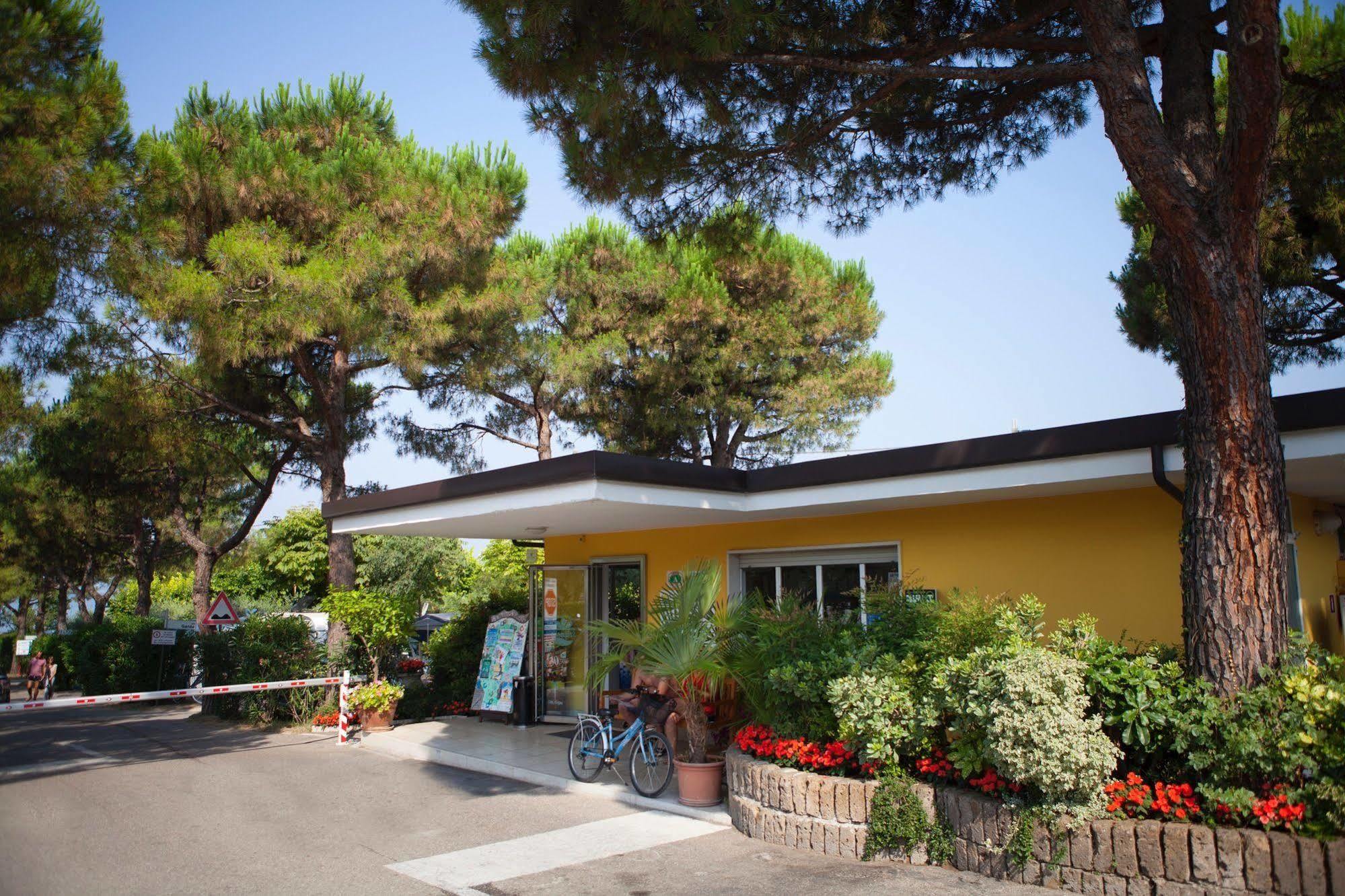 Camping Serenella Bardolino Exterior photo
